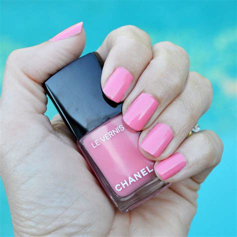 chanel nail polish halo